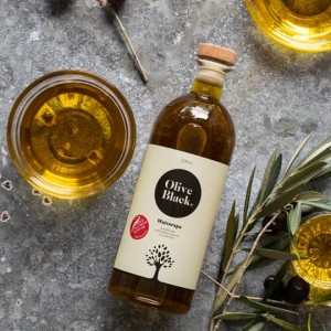 Win 245ml twin pack Extra Virgin Olive Oil and Infused Chilli Oil